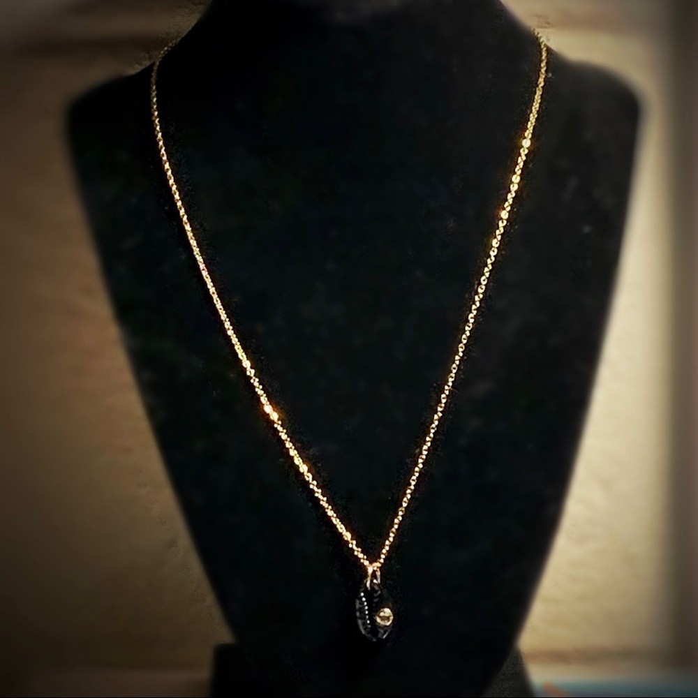 NEW Meghan Markle Inspired Black Cowrie Shell&Swarovski Crystal Pendant Necklace